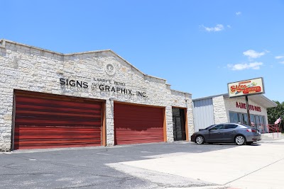 Larry Perez Signs & Graphix