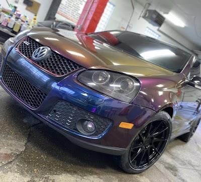 Dj's Customs Vinyl Wrap and Tints