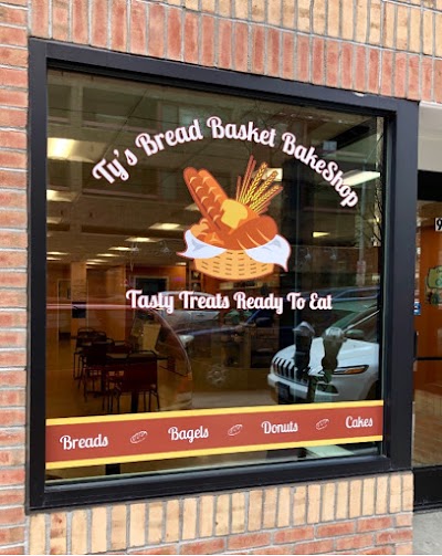 Interstate Graphics Inc. | Vinyl Lettering & Decals | Storefront Window & Wall Graphics | Truck Lettering