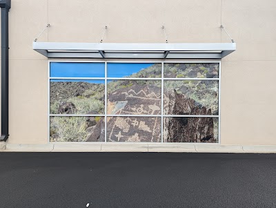 Laweka Signs & Wraps