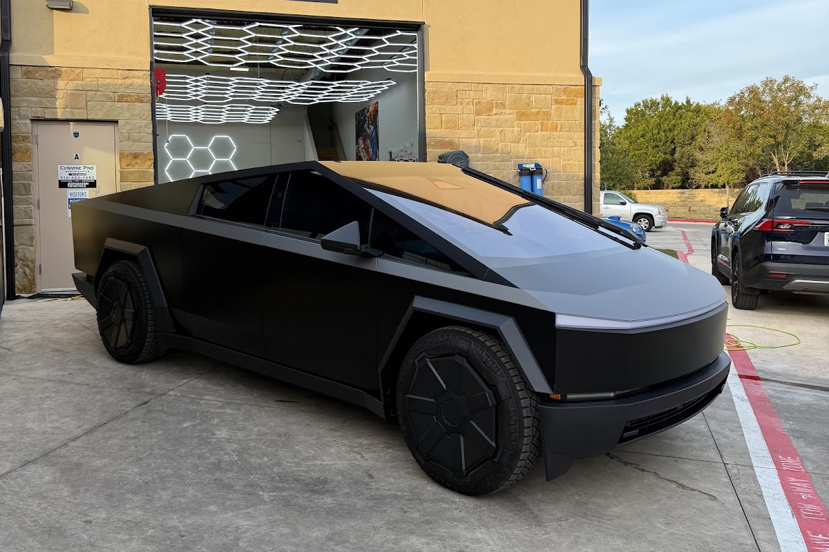 Paragon Details Ceramic Pro PPF Tint & Coatings workshop