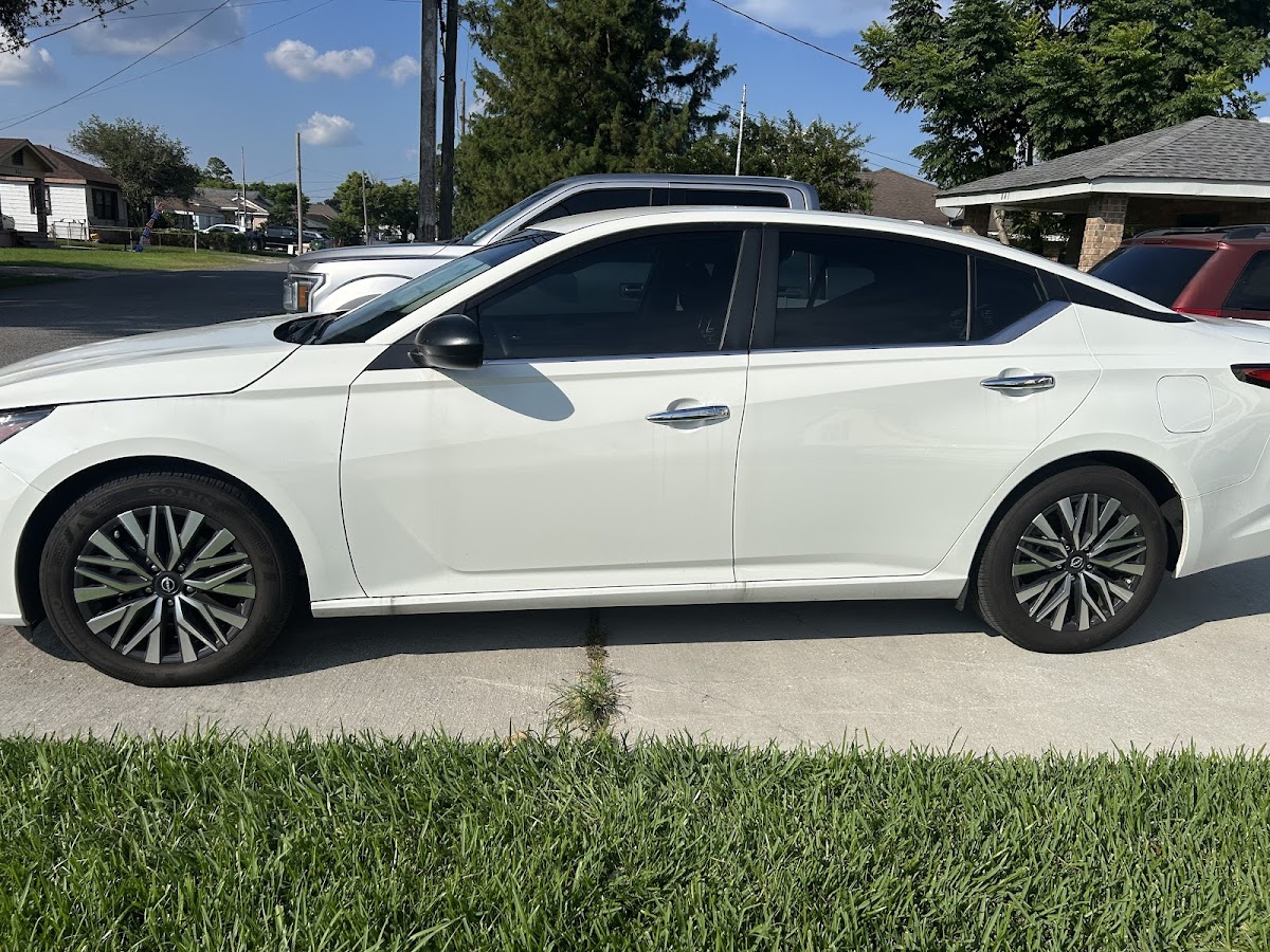 Tony's Auto Salon New Orleans Windeaux & Wraps workshop