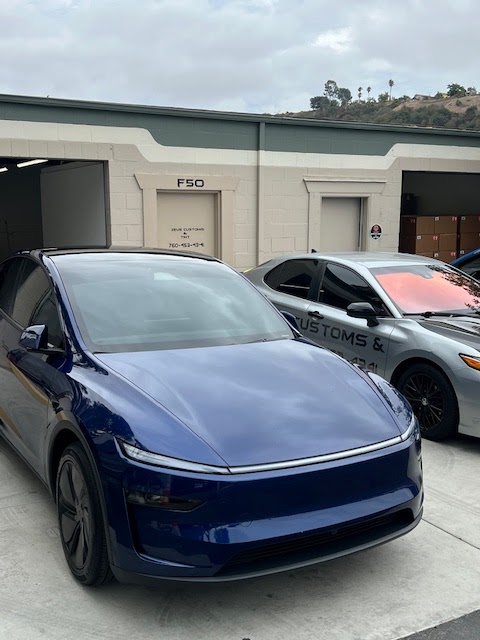 Zeus Customs & Tint workshop