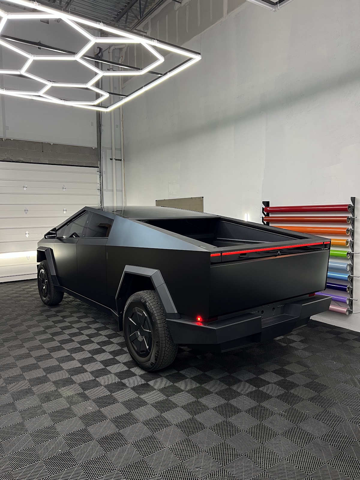 Infinium Customs workshop
