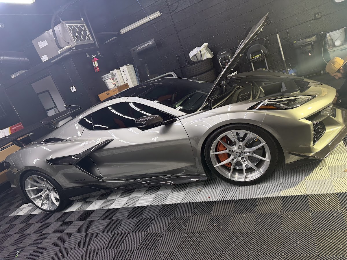 Sun Dimmers Window Tinting & Paint Protection Film workshop