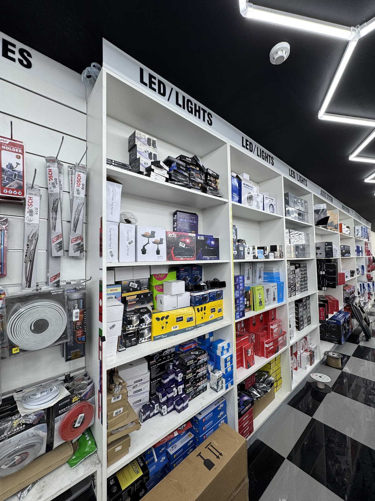 Car Plaza Dubai Modification & Accessories | Car Android Screen | Car Wrapping |car Seat Covers | PPF | Installation in Dubai workshop