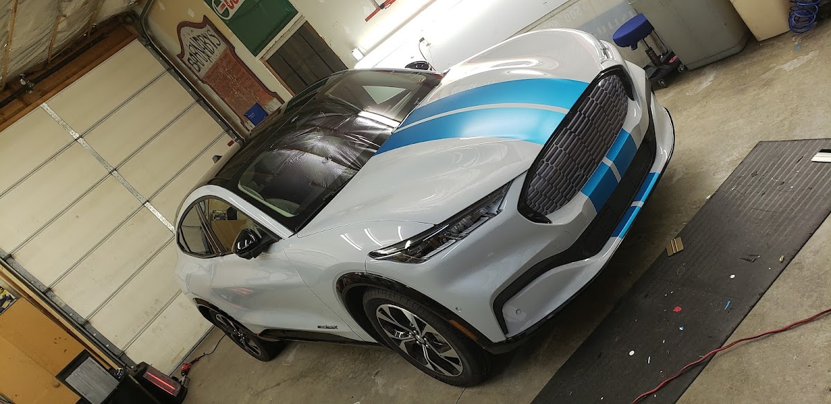 Sign Designs, Inc. workshop