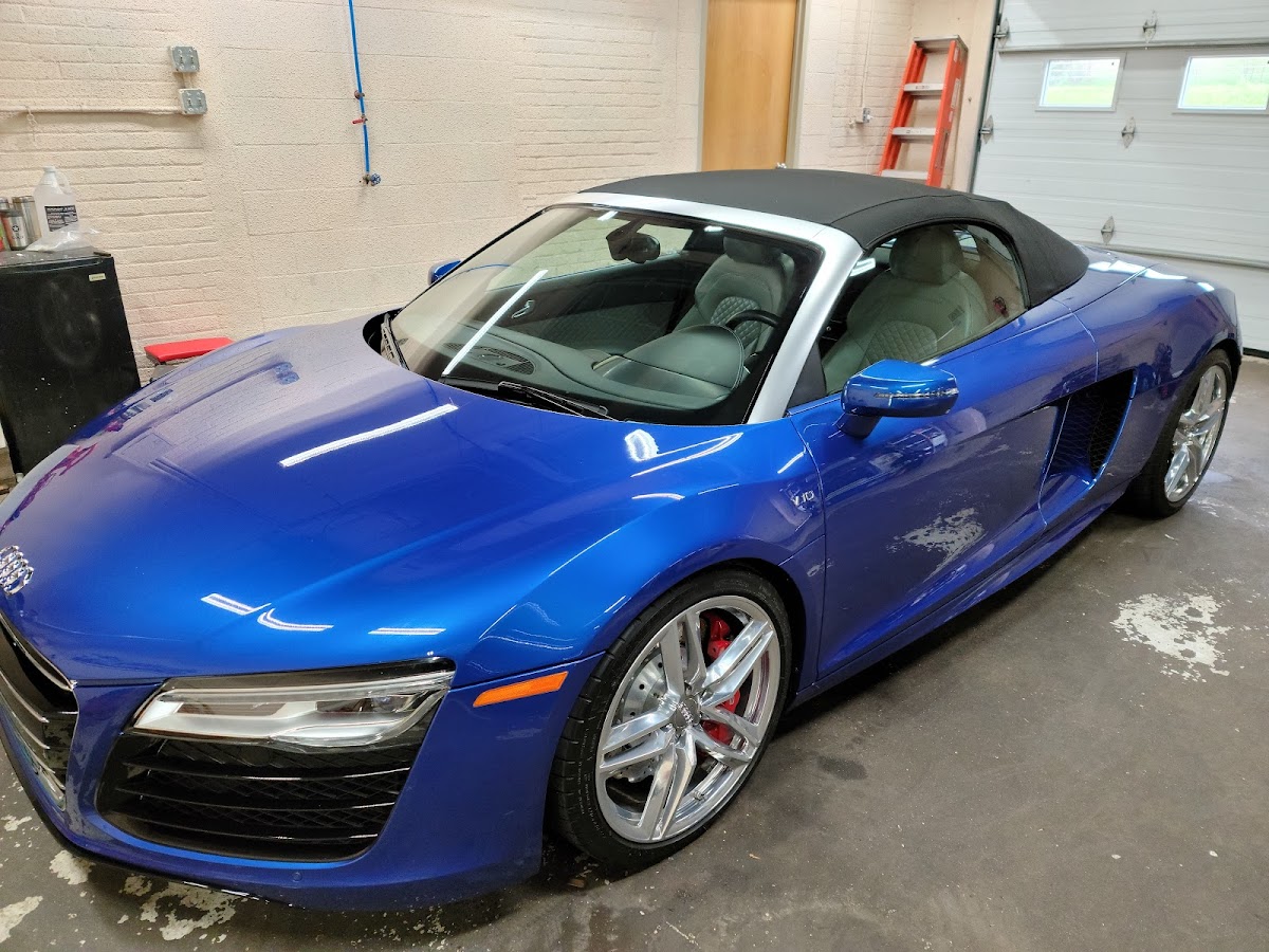 Paradise Auto Detail and Ceramic Coatings. workshop