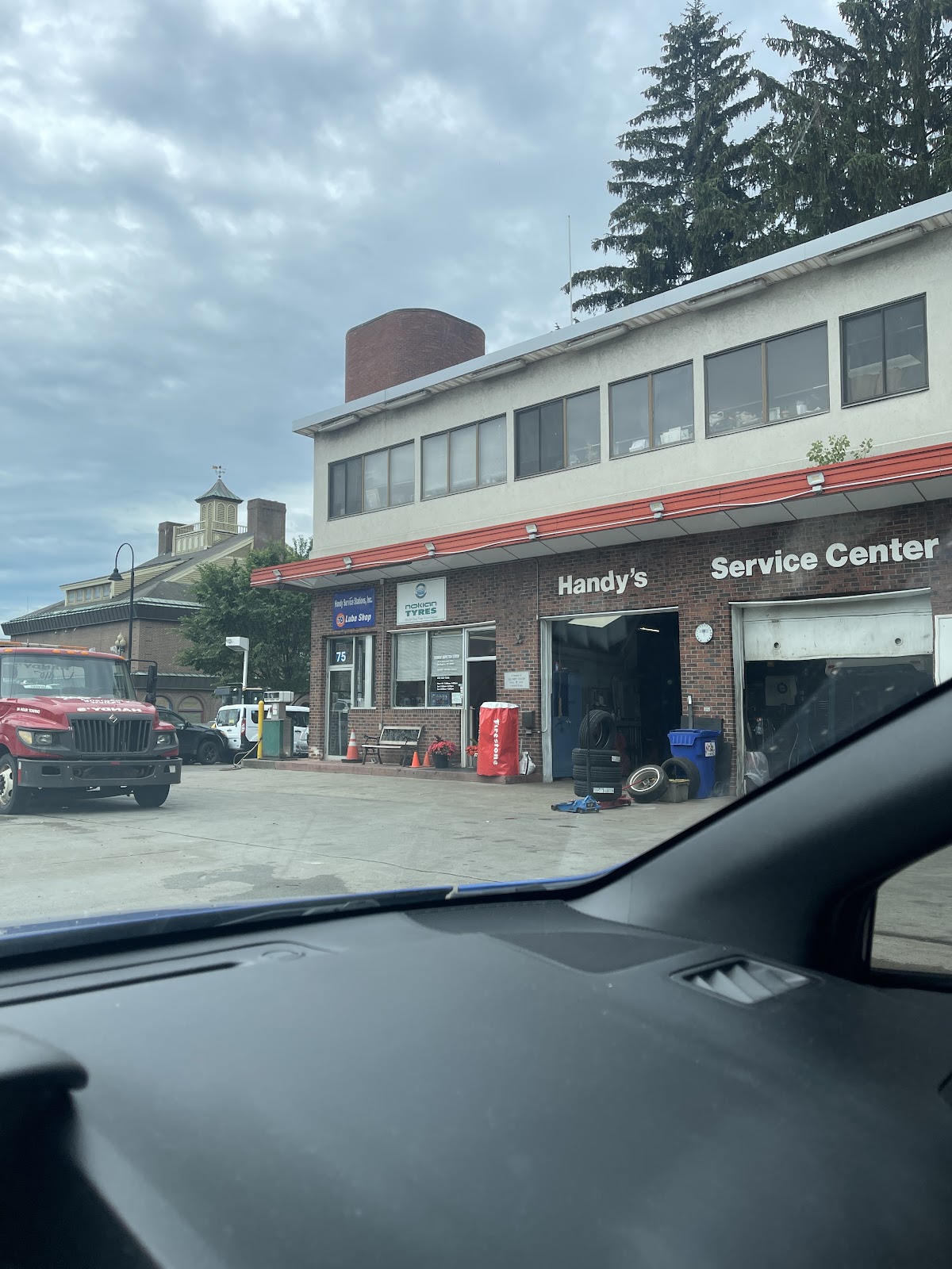 Handy's Service Center workshop