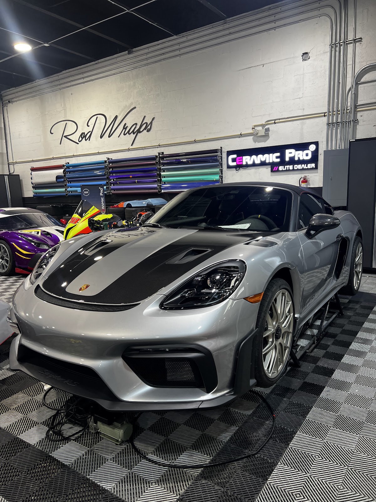 Rodwraps Vinyl Wraps Specialists Miami workshop