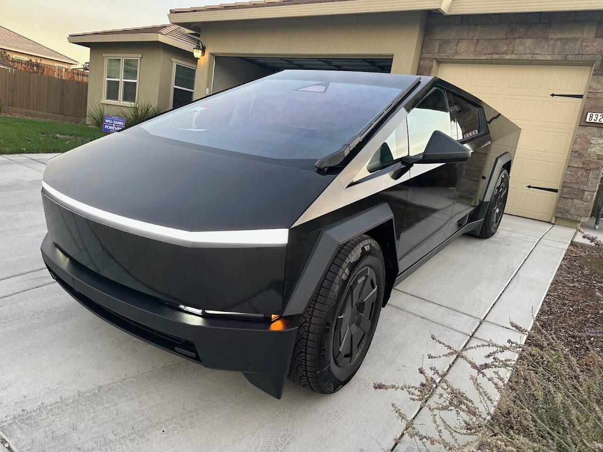 Dazzle's Wraps - Vehicle Wraps, Window Tint, Ppf, Ceramic Coatings, Paint Correction, Exterior & Interior Detailing workshop