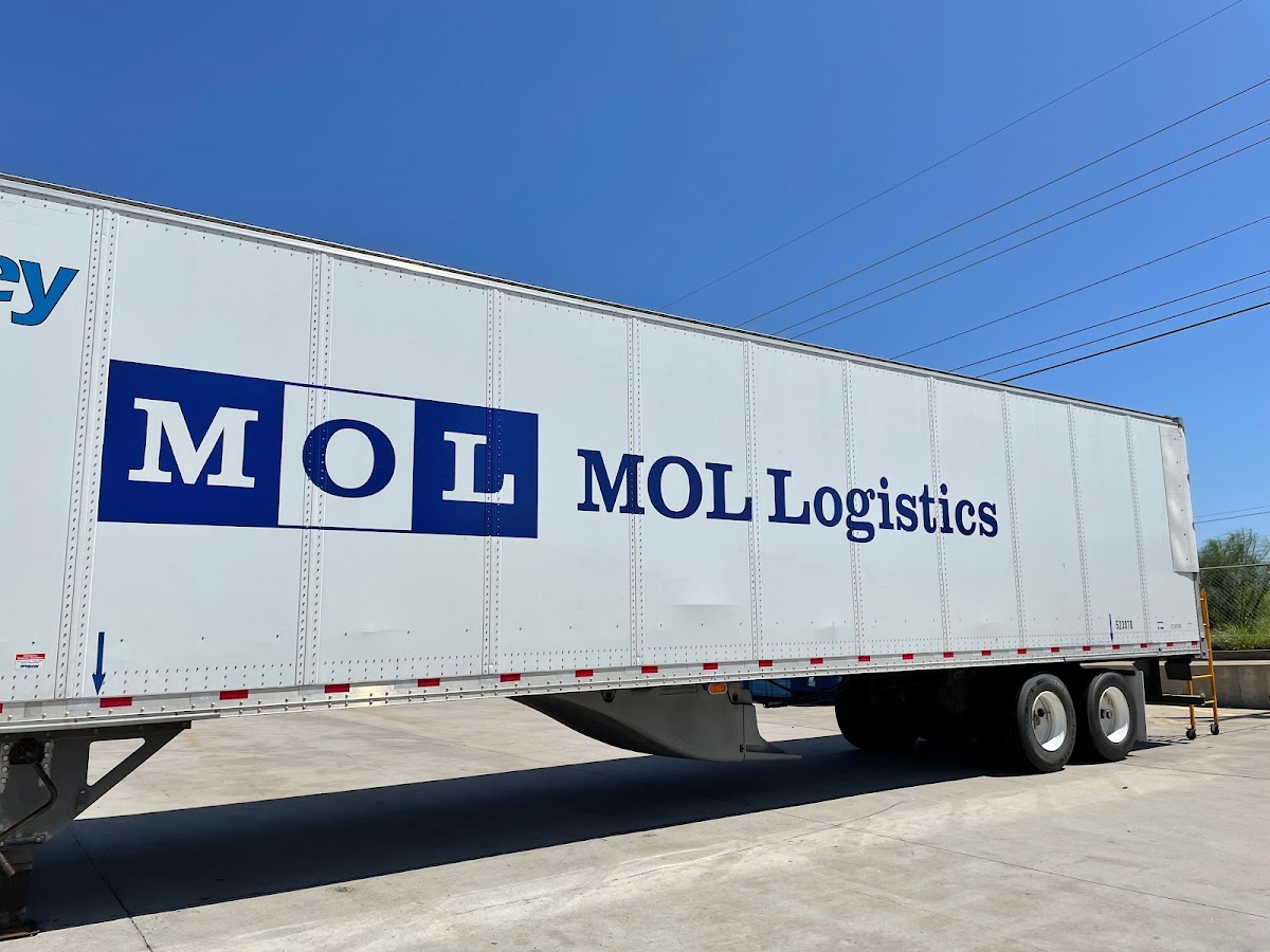 Fleet Decal Services workshop