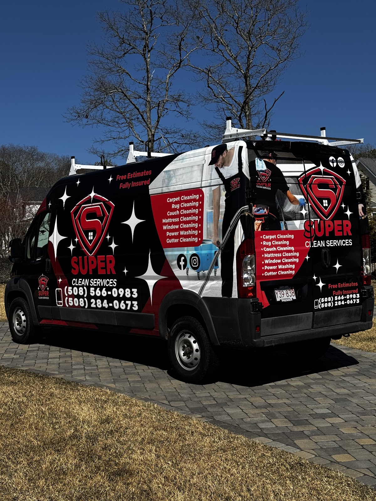 Impacta Graphics and Vehicle Wraps workshop