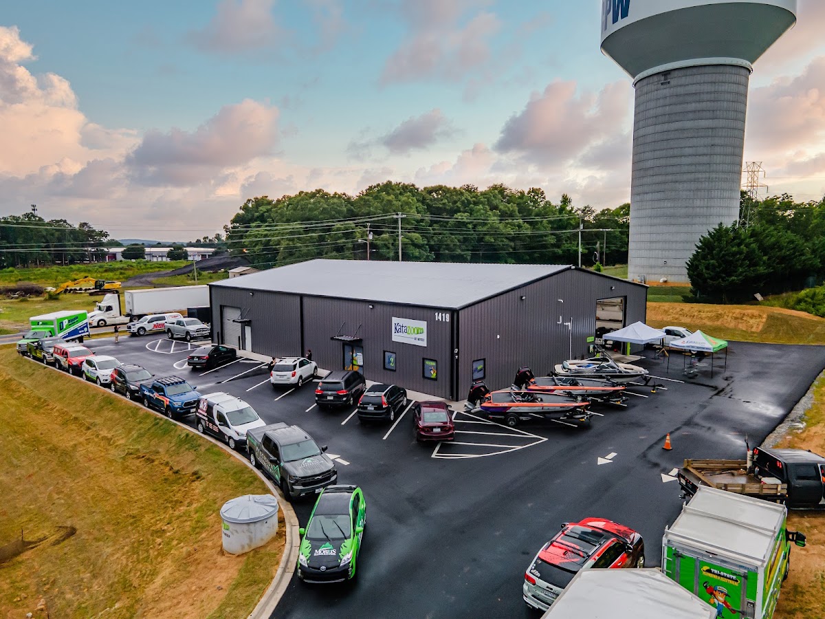 Katazoom - Car Wraps, Wall Murals, & Window Graphics workshop