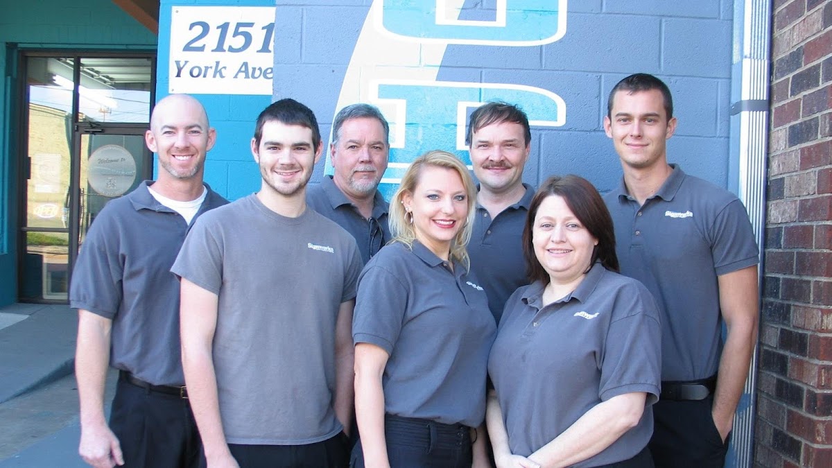 Signworks Custom Signs & Vehicle Wraps workshop