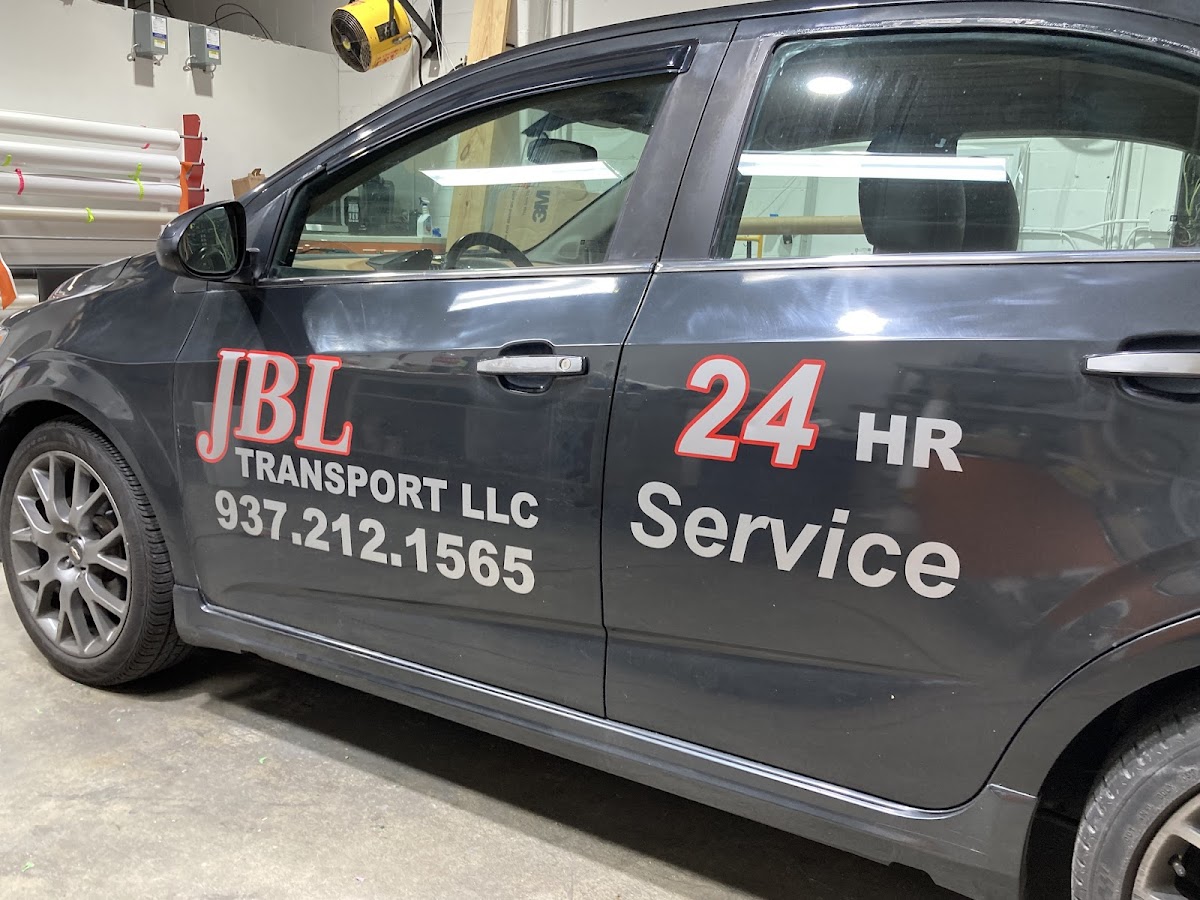 Nextdoorsigns.com workshop