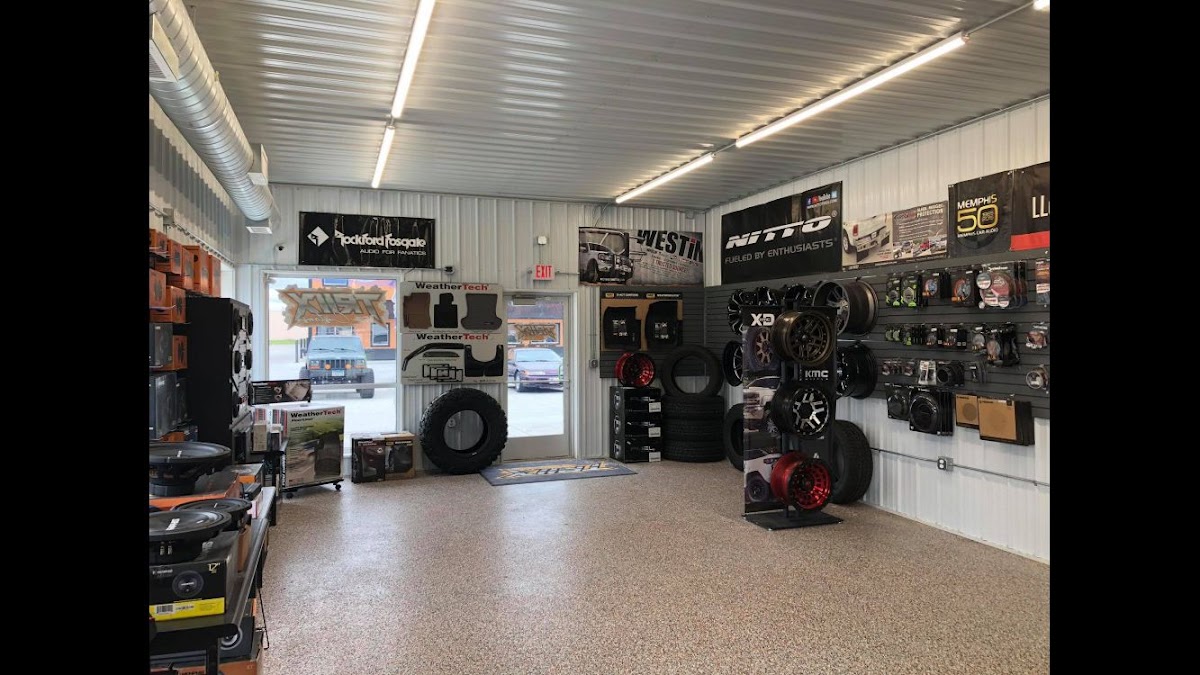 Triix Customs workshop