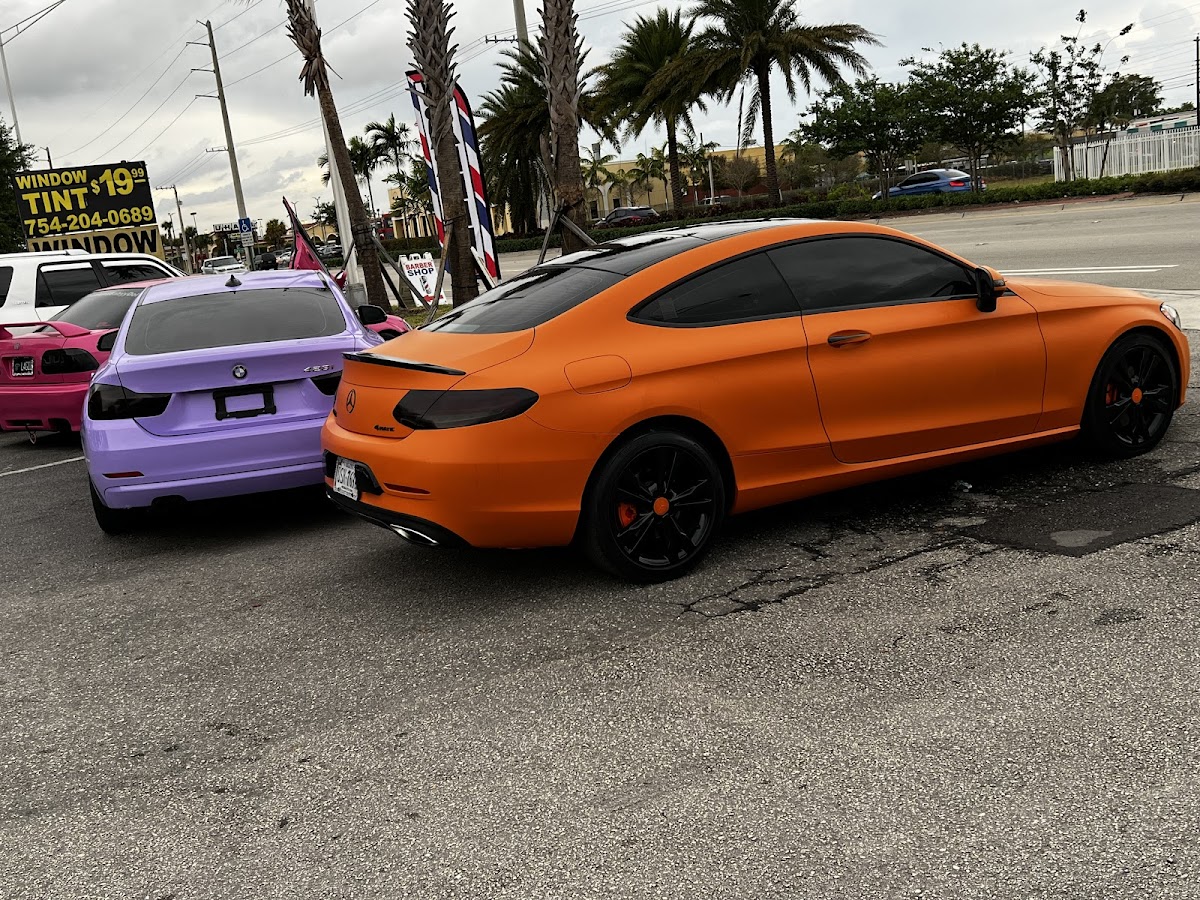Miami Lifestyle Car Wraps workshop