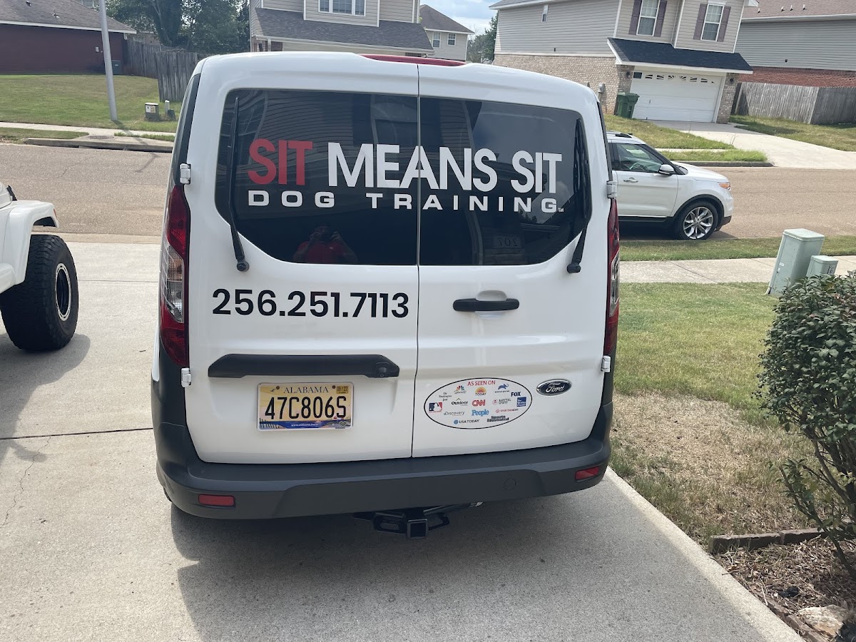 Metro Signs & Wraps workshop