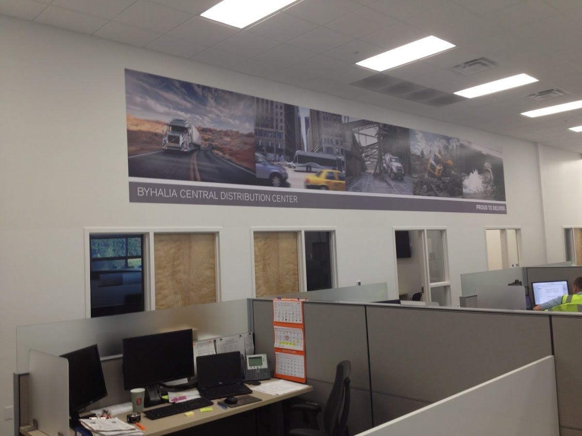 Tiger Works Signs & Graphics workshop