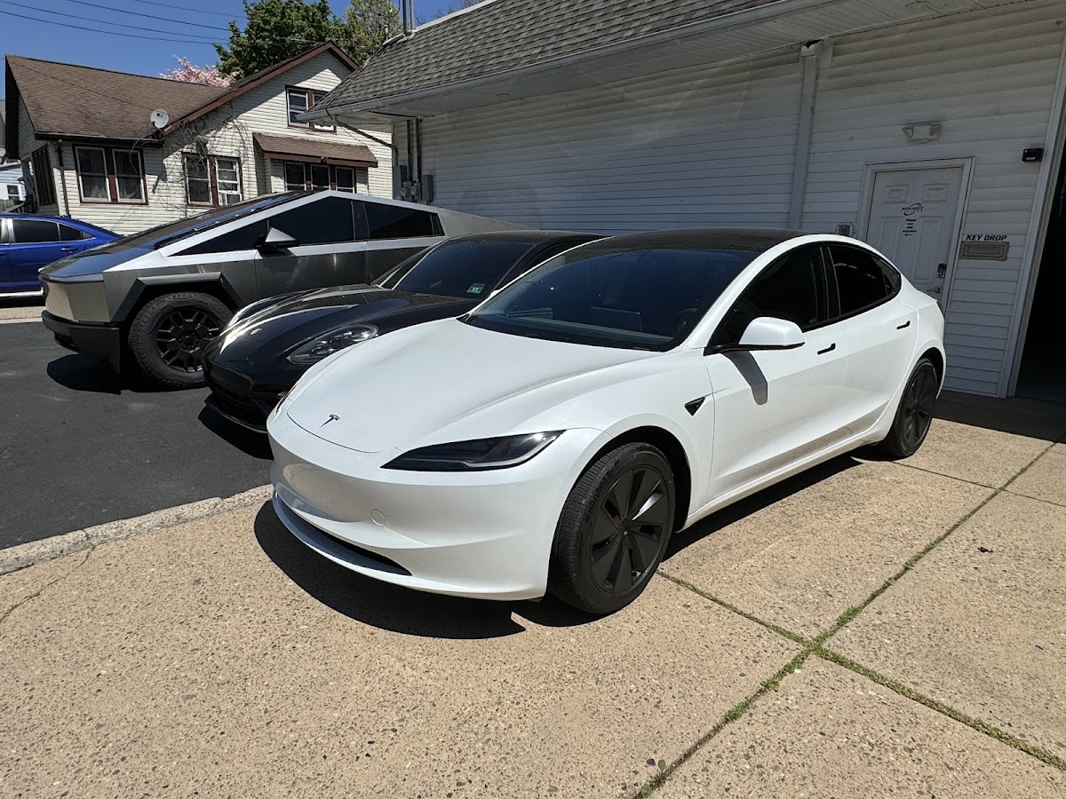 Xquizit Customs workshop