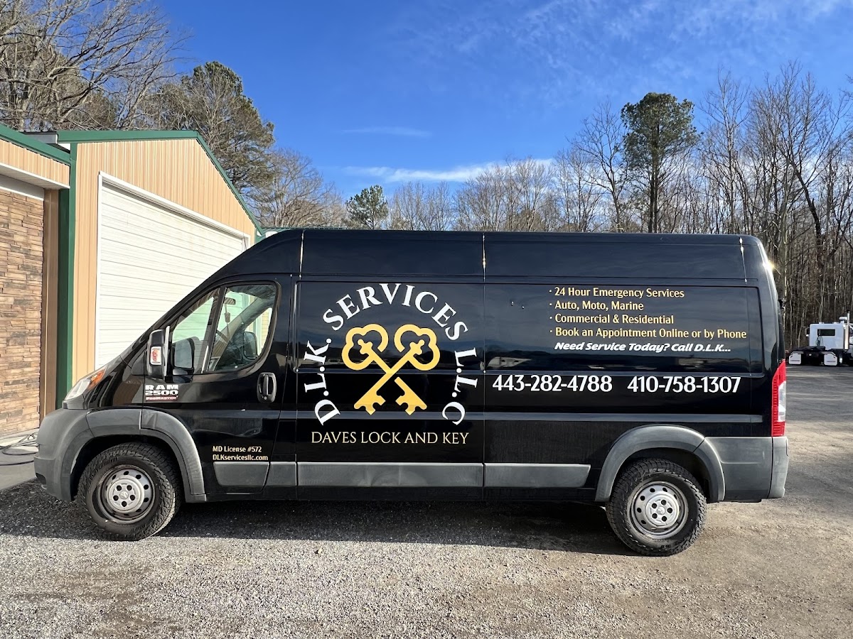 Chesapeake Custom Graphics & Signs workshop