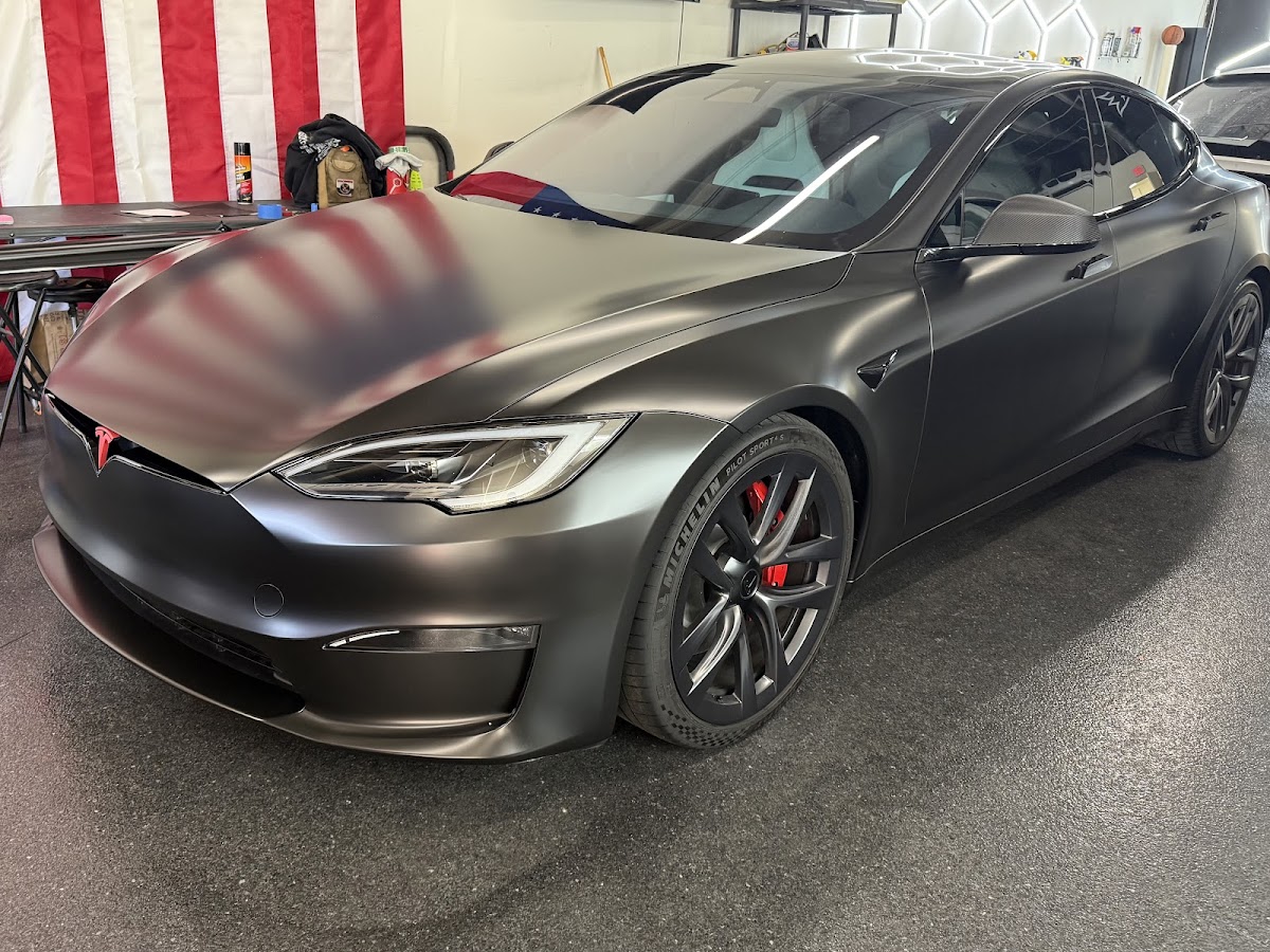 Az Wrapaholics LLC workshop