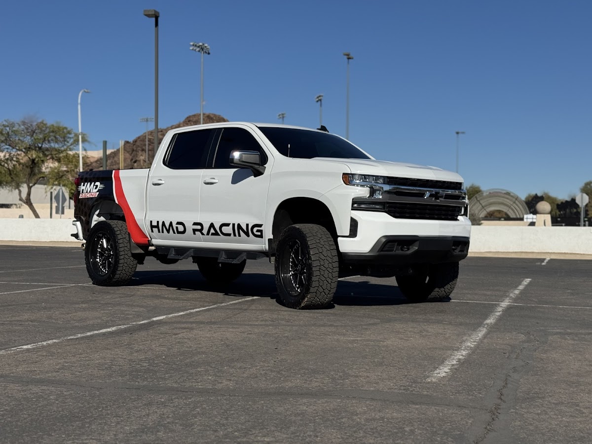 Hm Designs | Vehicle Wraps, Window Tint, Signs & Printing in Tempe, Az workshop