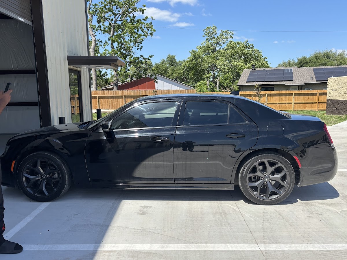 713 Window Tint & Vehicle Wraps workshop