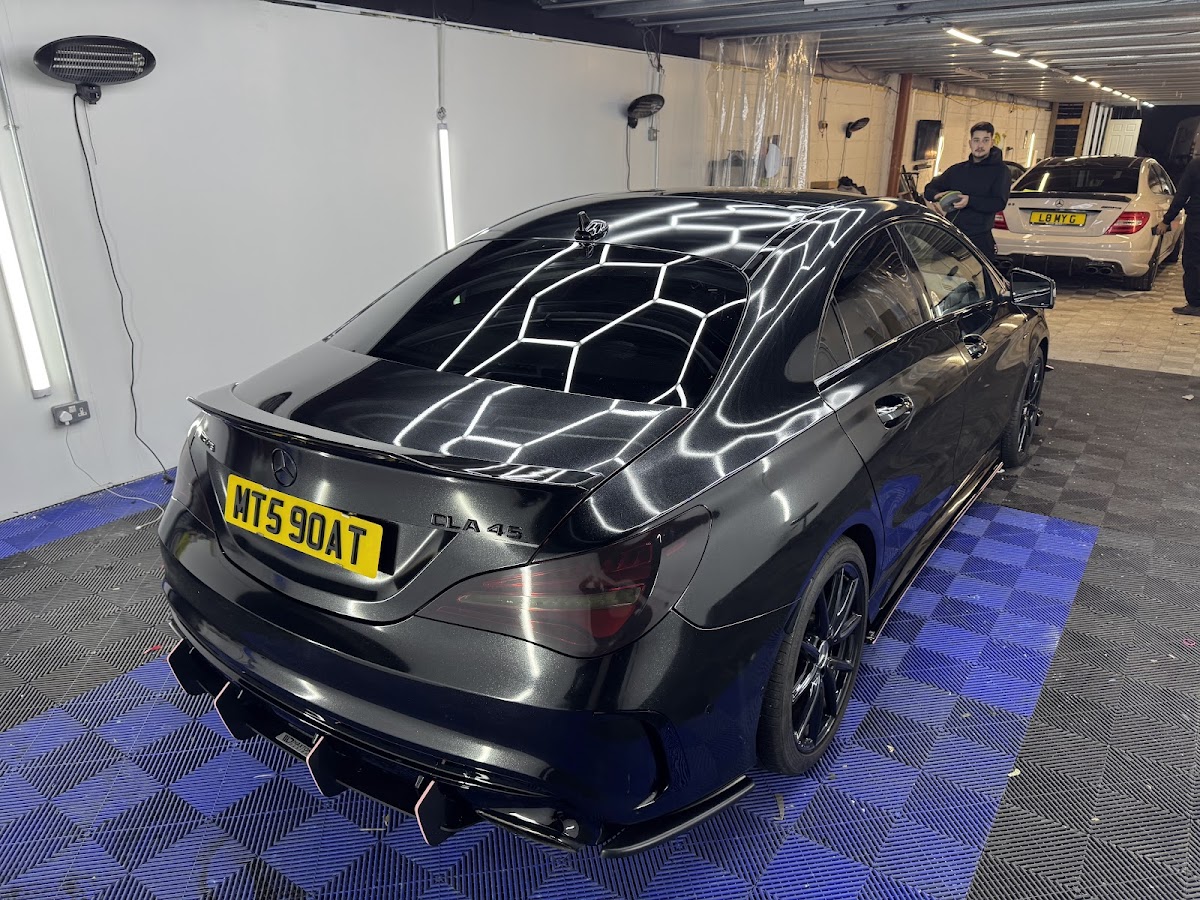 Pdc - Window Tinting and Car Wrapping Specialists workshop