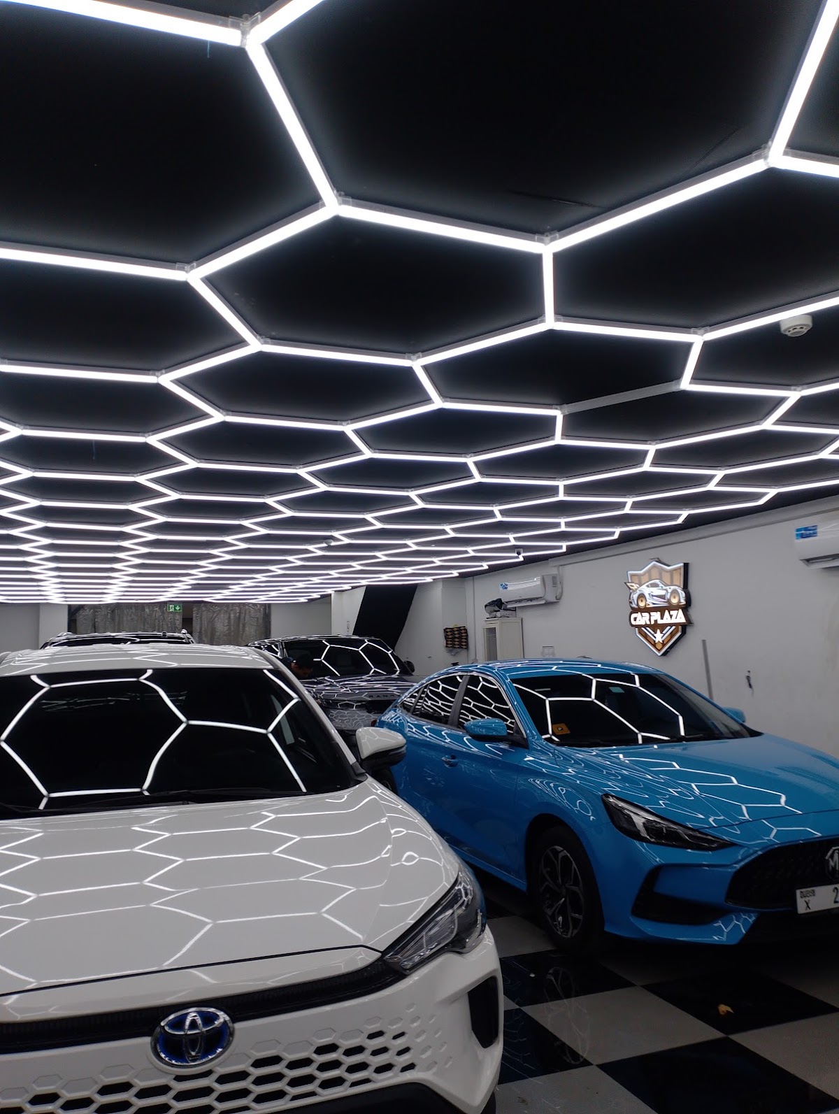 Car Wrap Plaza Dubai workshop