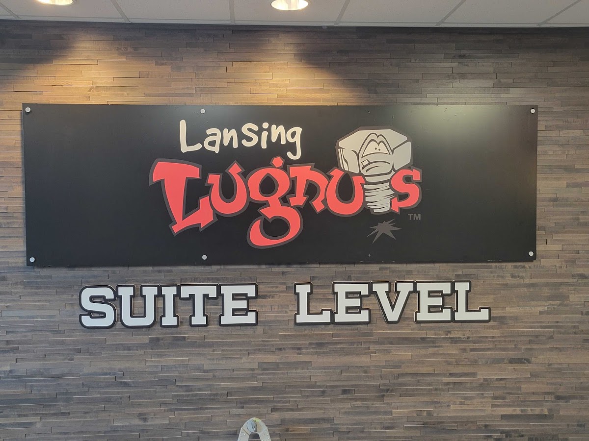 Vinyl Wraps Lansing workshop