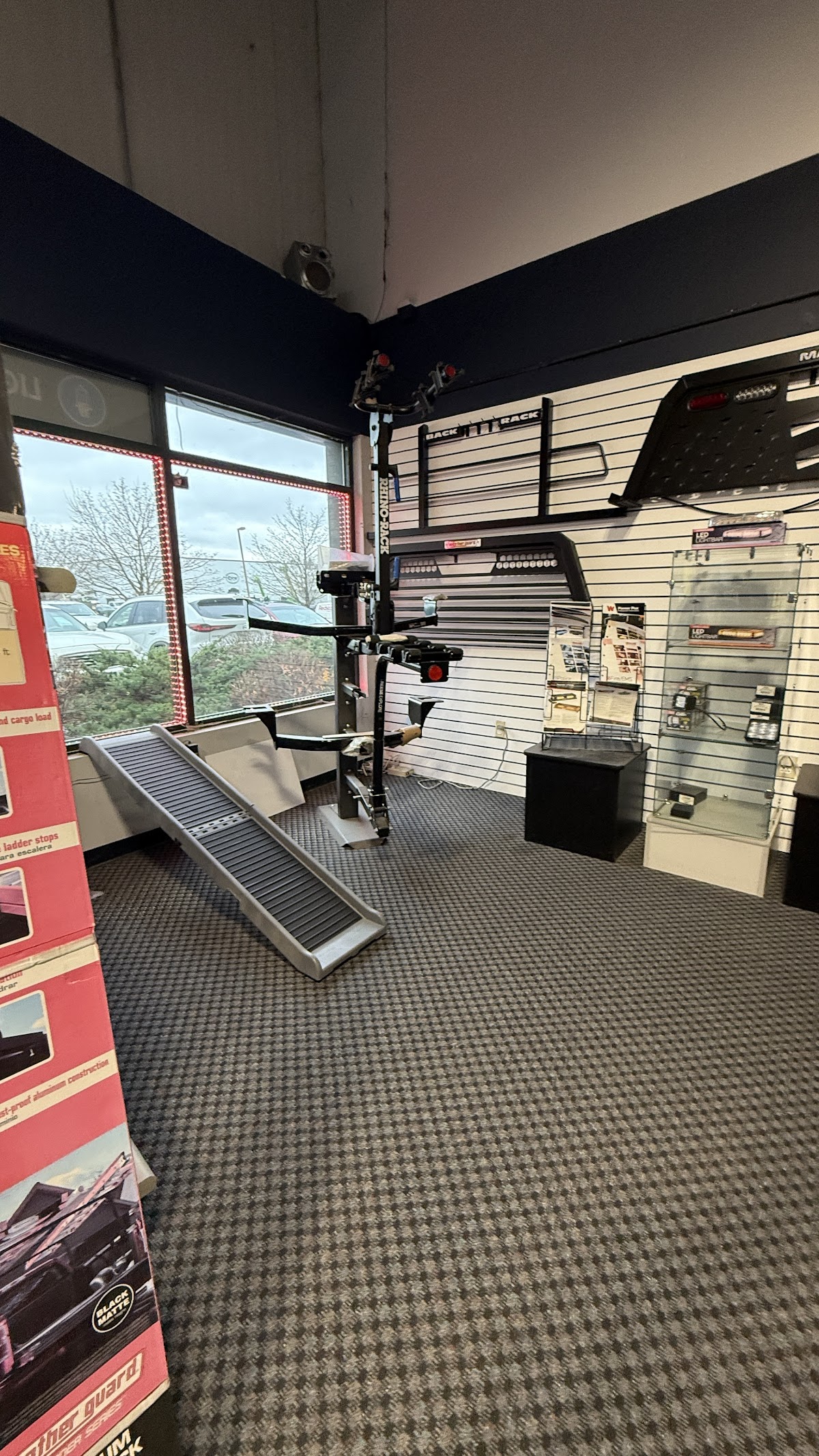 Yipes! Auto & Graphics workshop