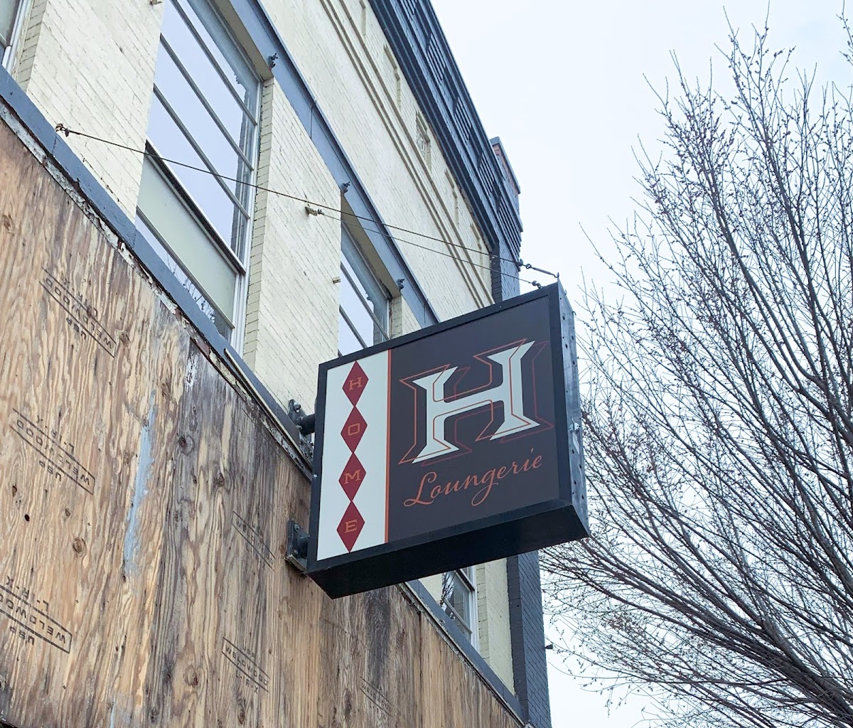 Visual Impression Custom Sign Company of Chattanooga, Tn workshop