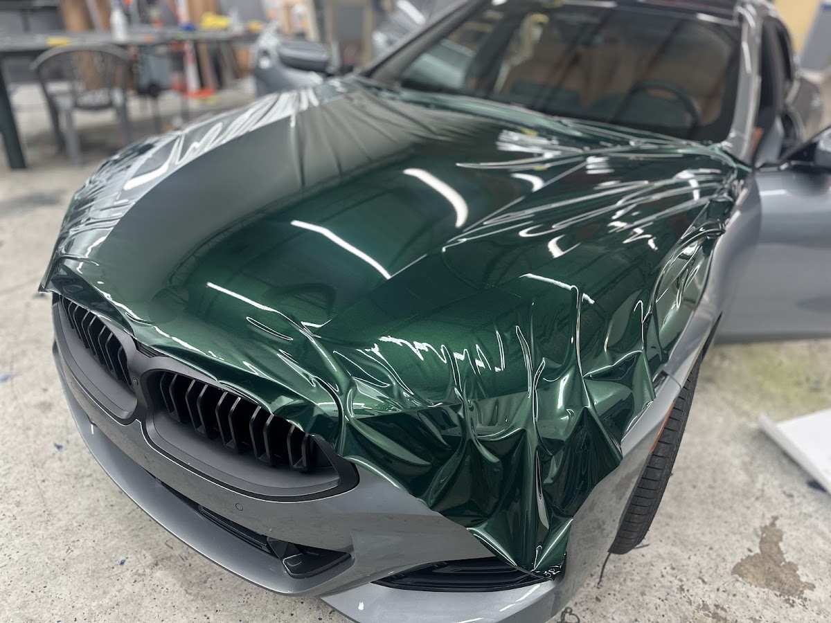 Six 0 Nine Tint & Wraps workshop