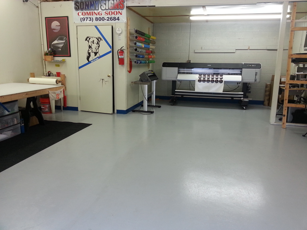 Sonny's Signs Llc. workshop