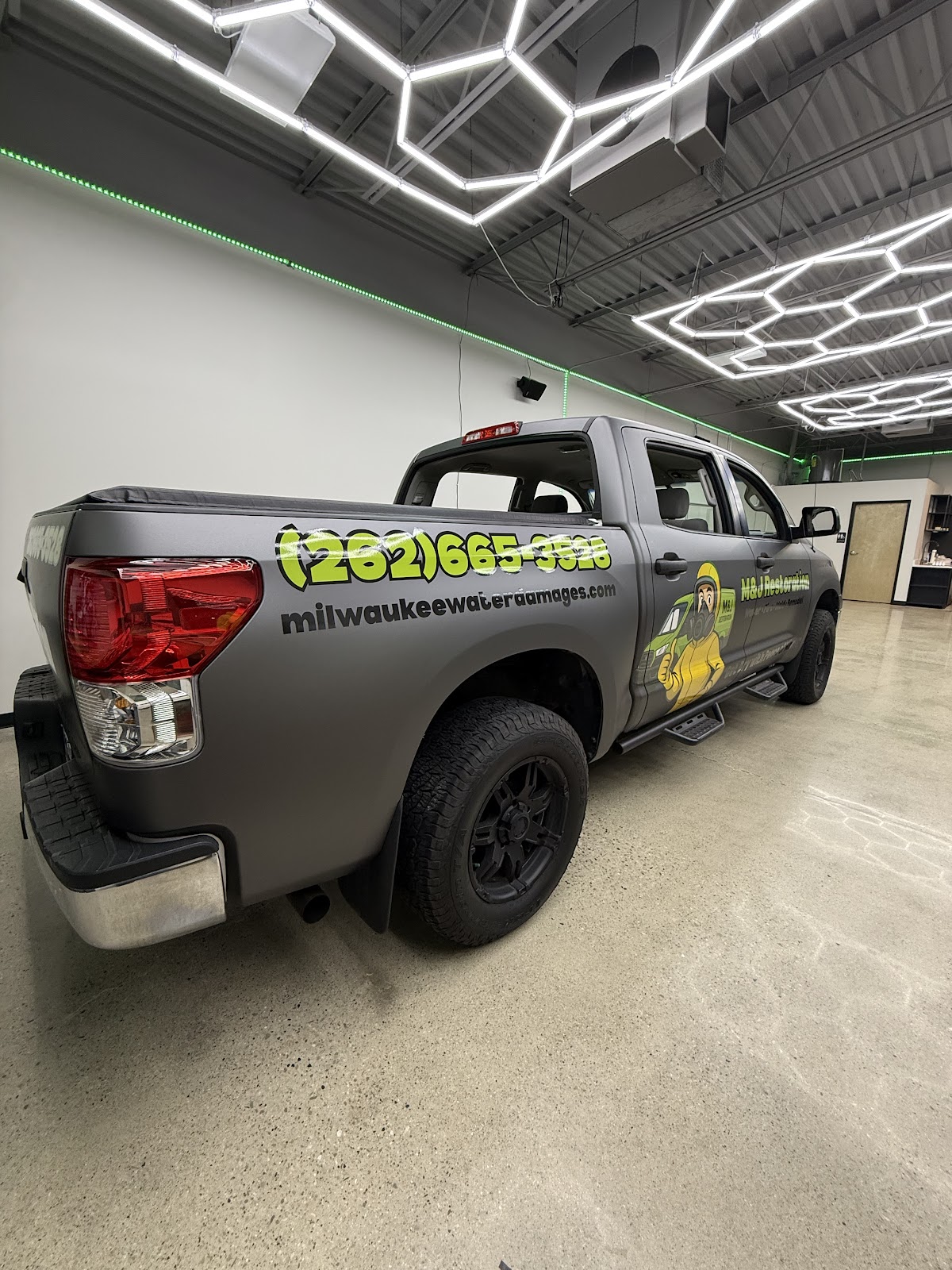 Midwest Custom Wraps workshop