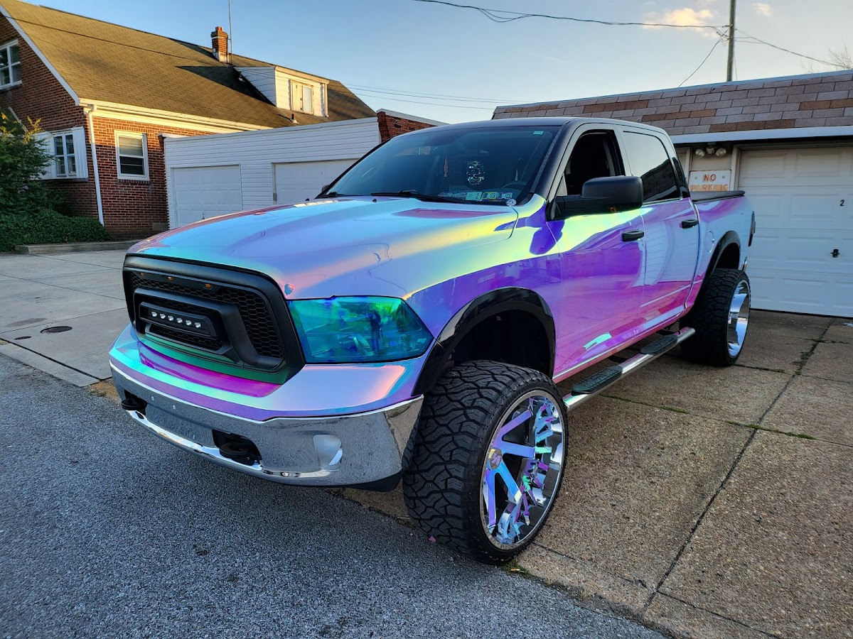 Diablo's Autowerks workshop