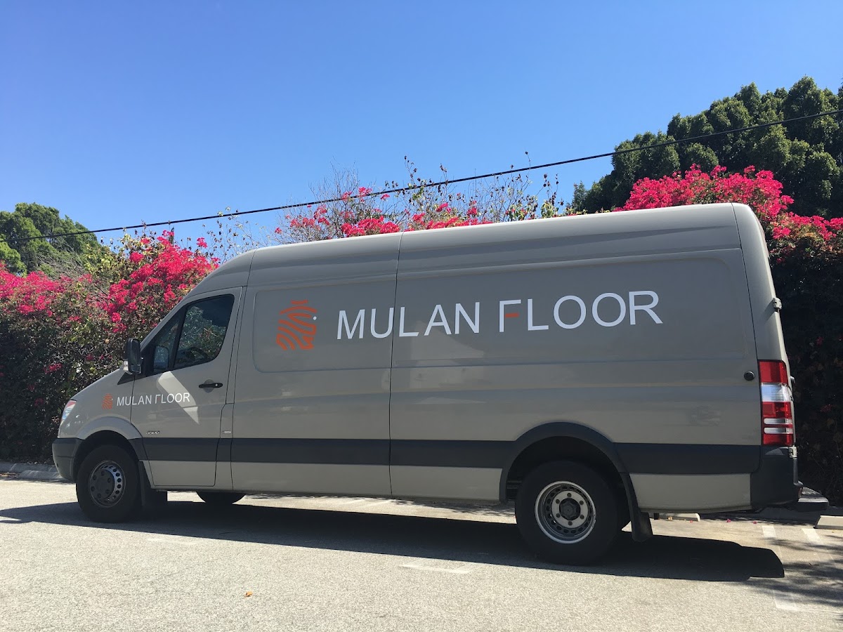 Decalgeek Auto Wrapping workshop