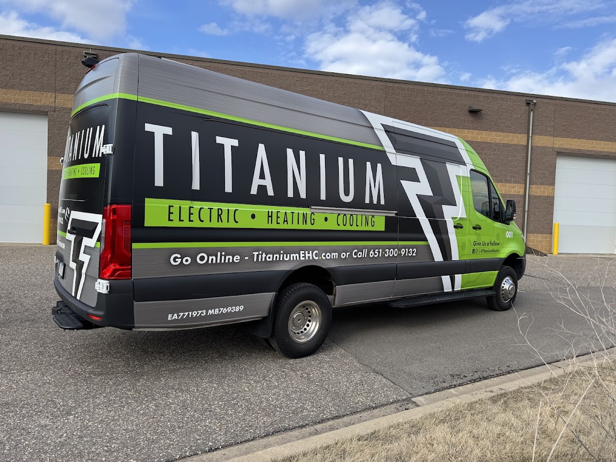 Brand Command Vehicle Wraps workshop