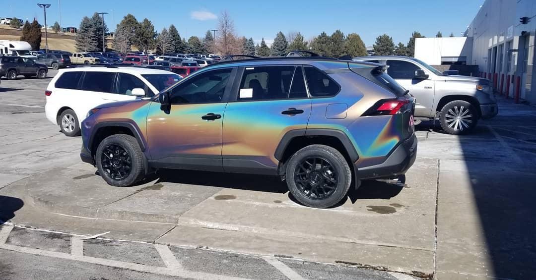 Lynx Auto Wraps workshop