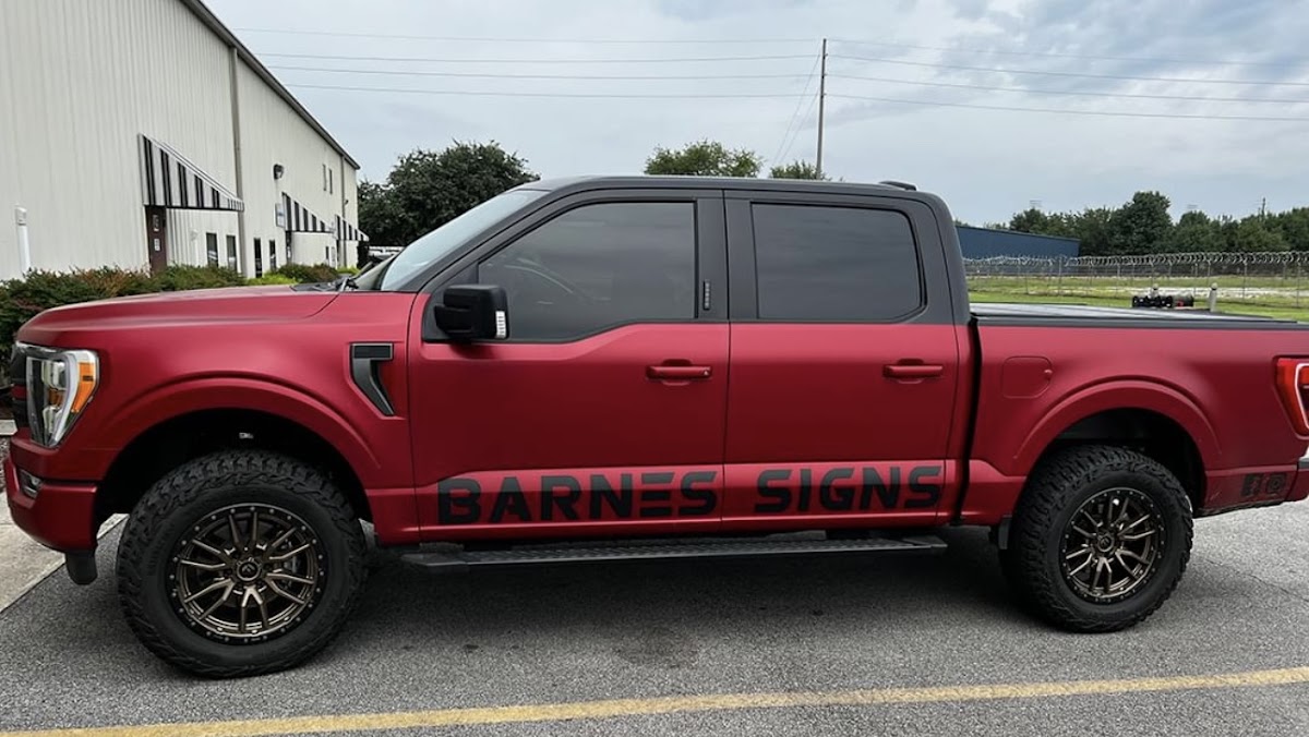 Barnes Signs workshop