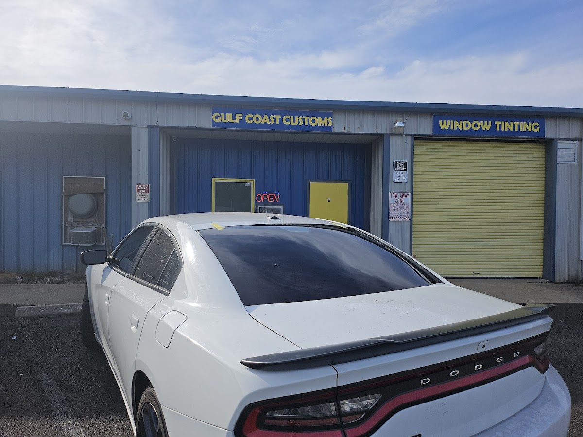 Gulf Coast Customs workshop