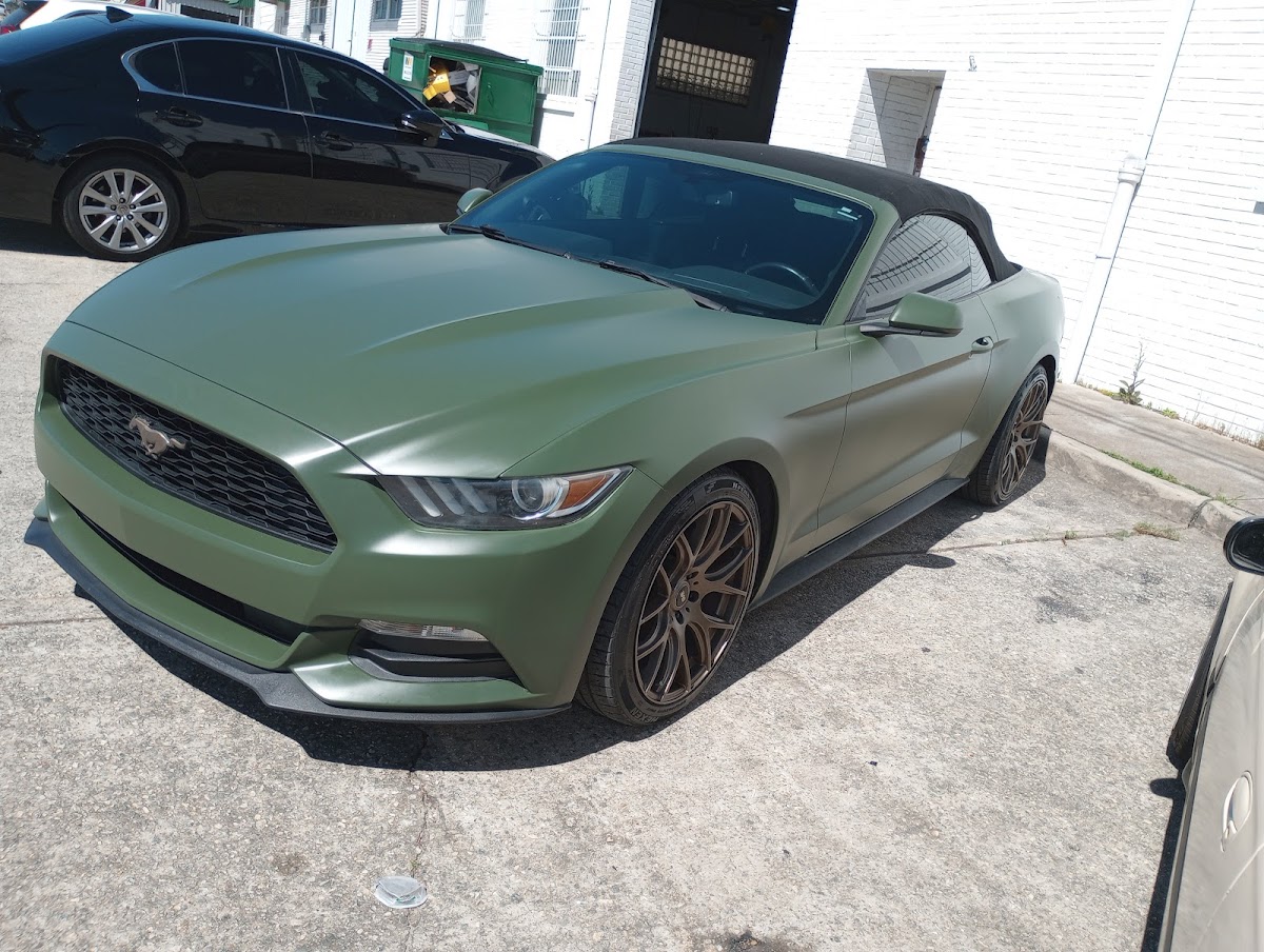 Luxury Wrap & Tint workshop