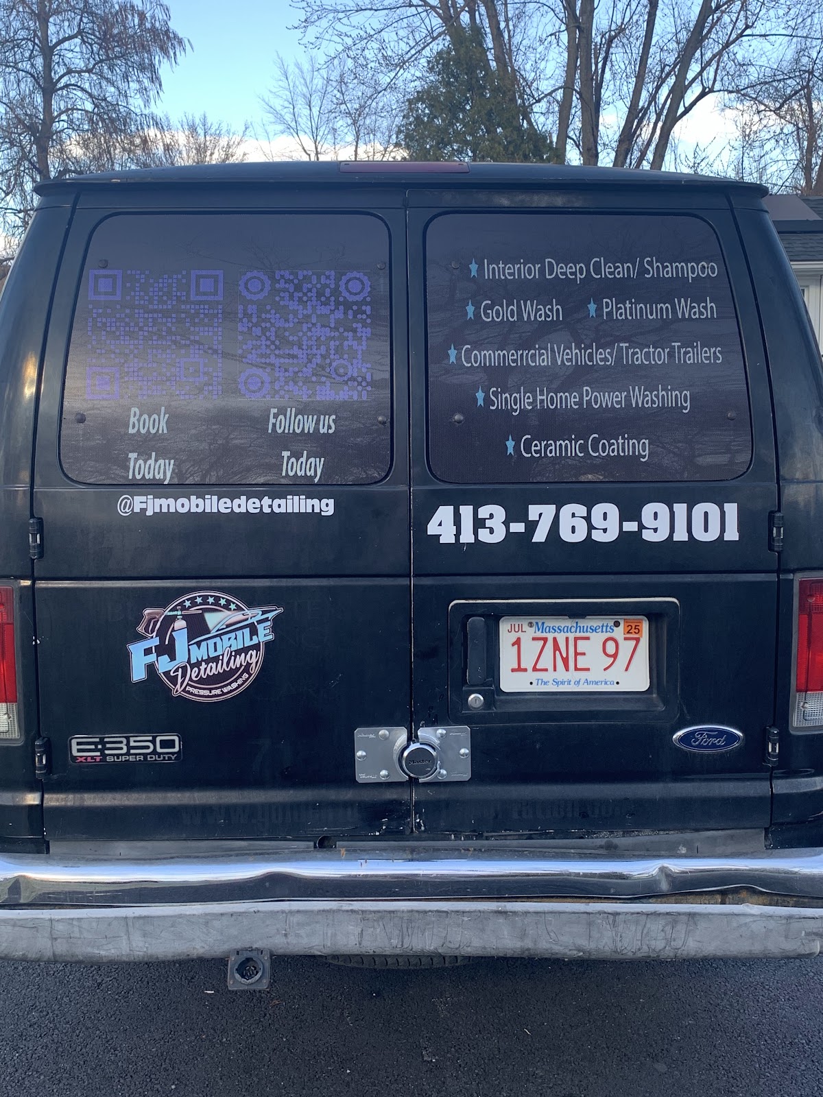 Weemans Custom Vinyl workshop