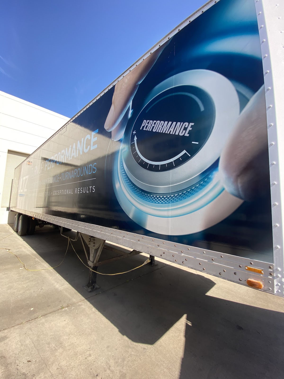 Signarama Long Beach workshop