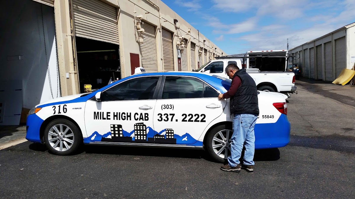 Havana Sign Inc workshop