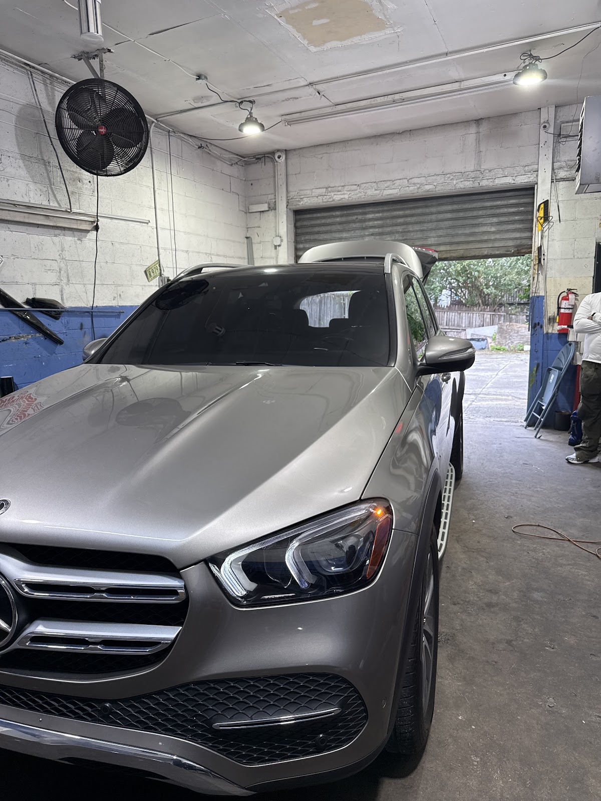 Pro Window Tinting & Wraps workshop