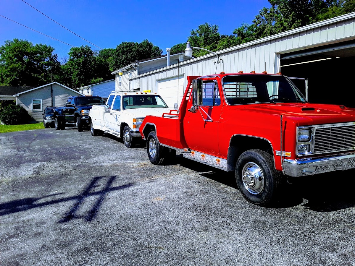 J & J Auto Trim & Upholstery workshop
