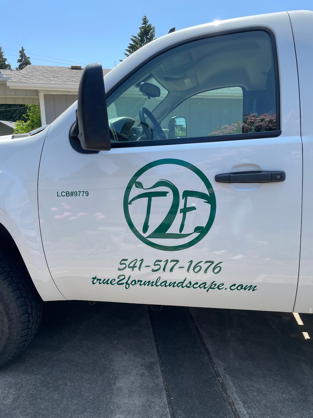 Eugene Vinyl Signs workshop